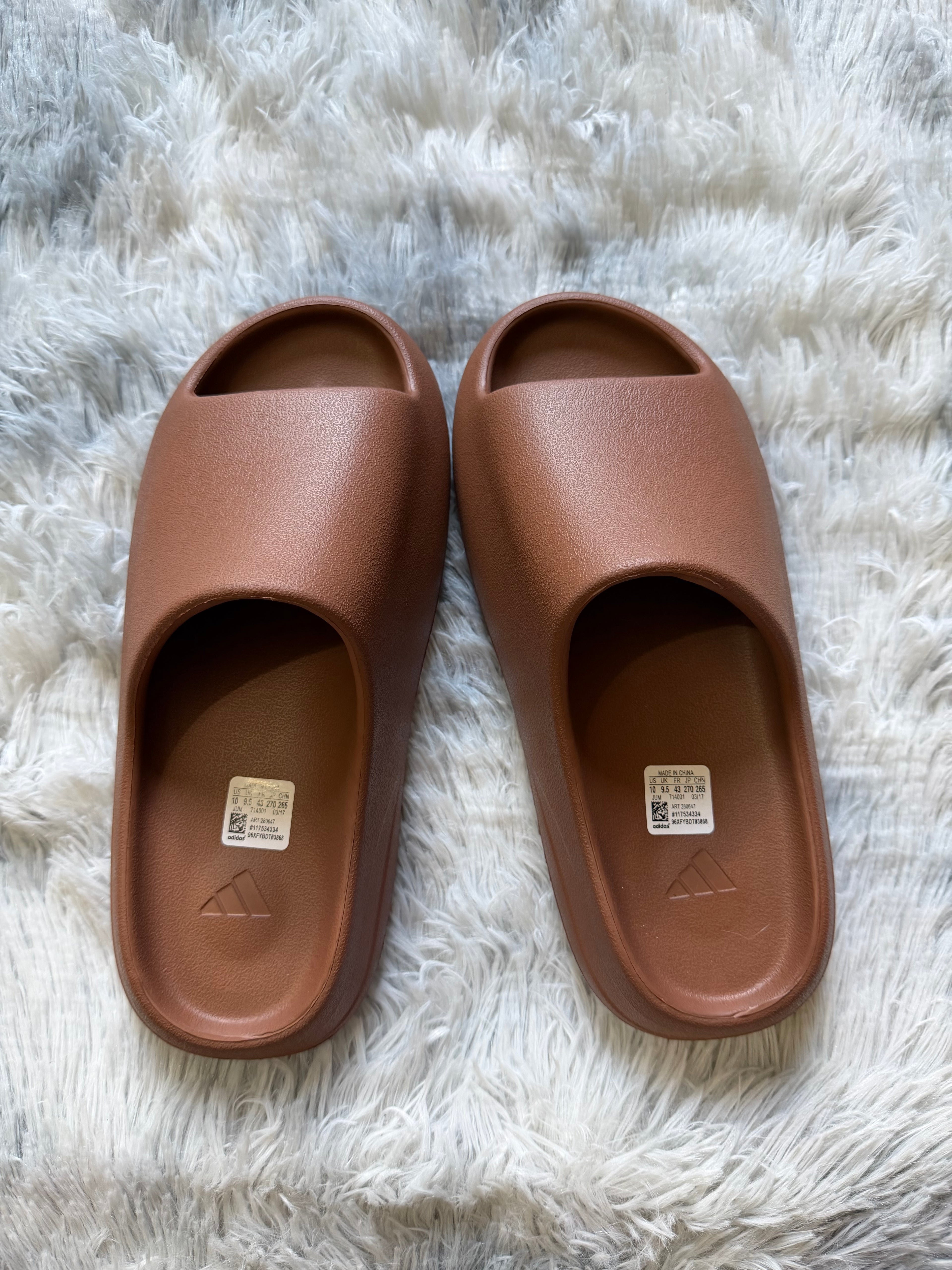 Yeezy Slide