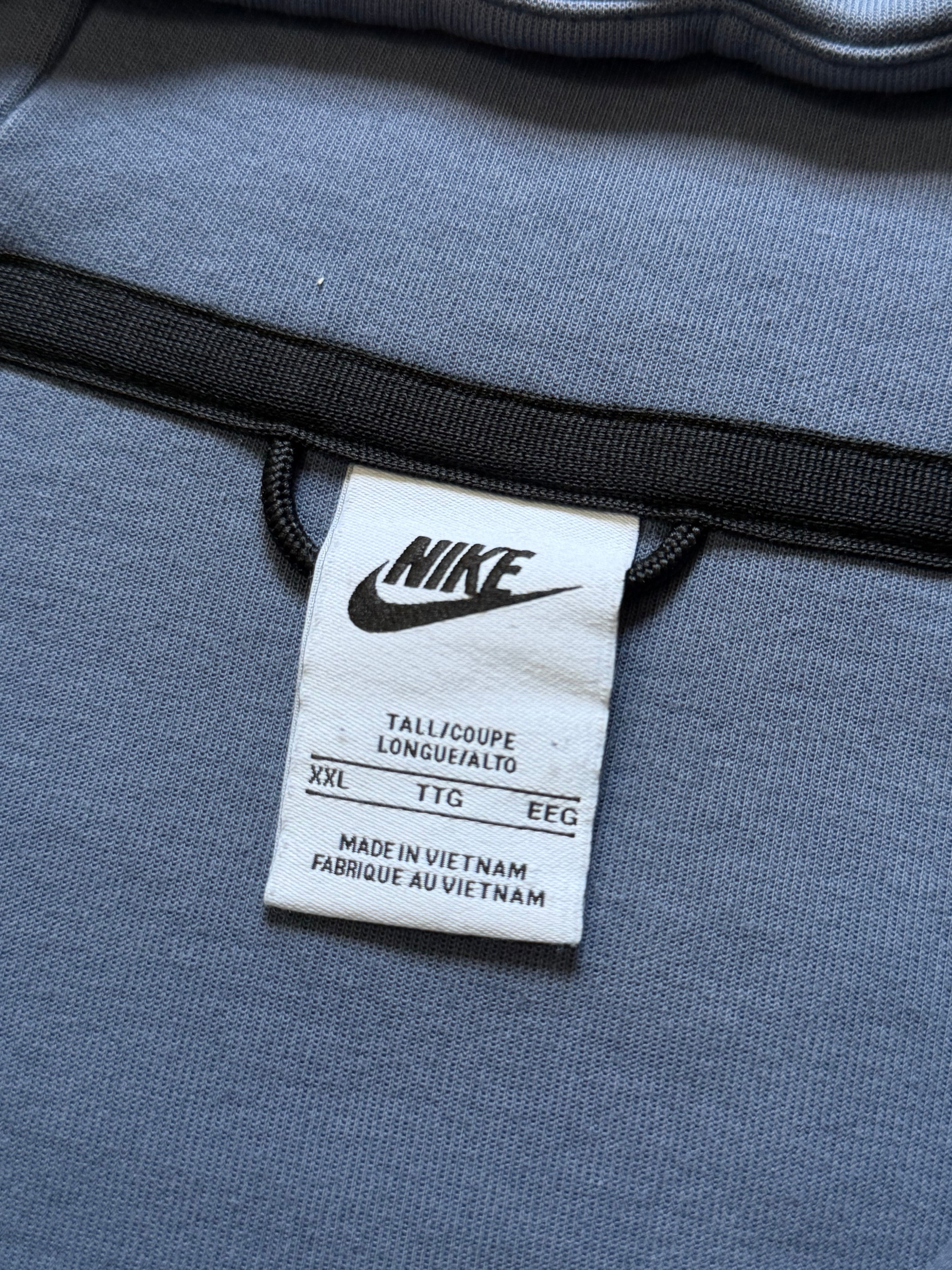 Nike Tech