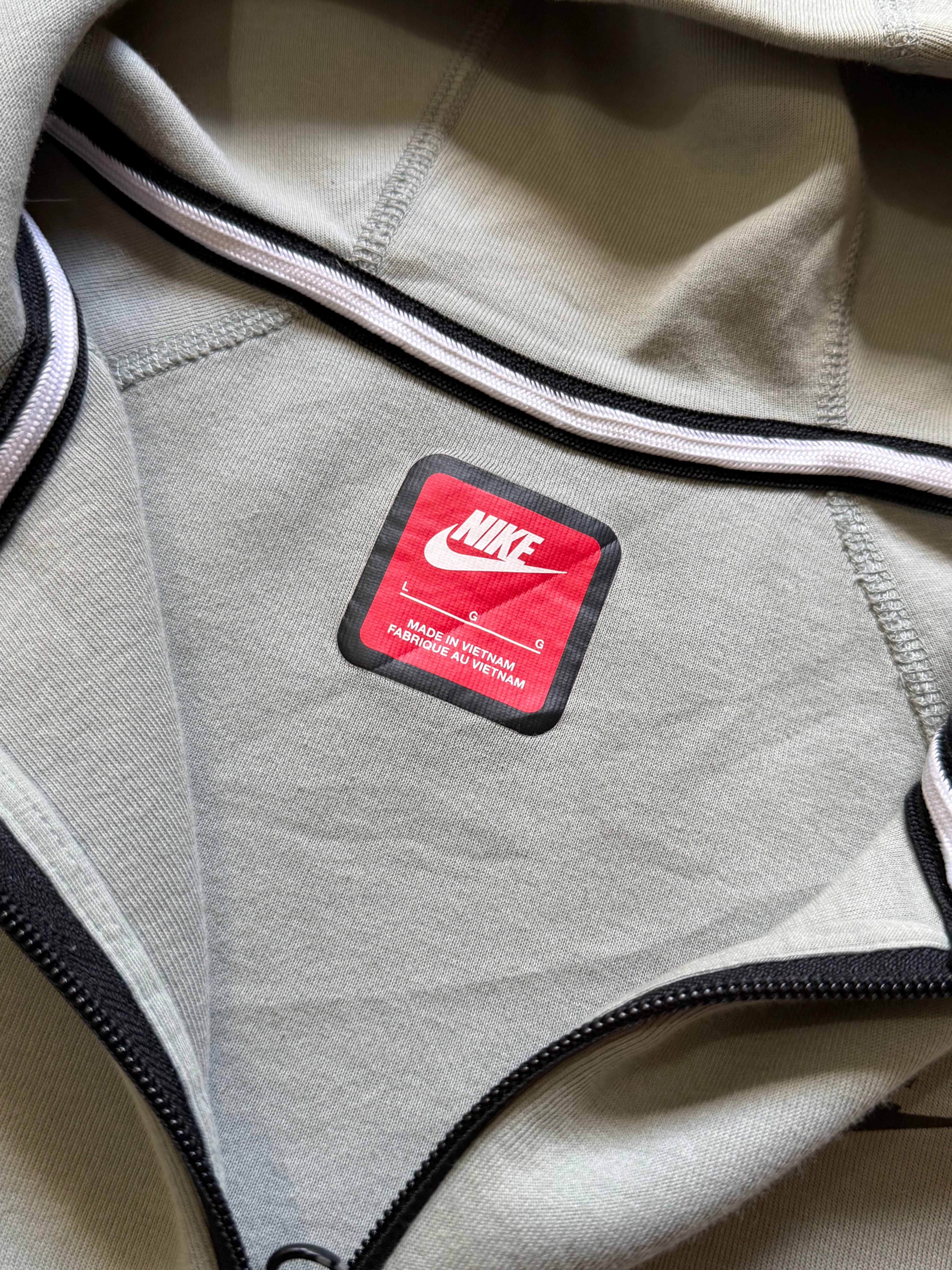 Nike Tech