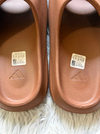 Yeezy Slide